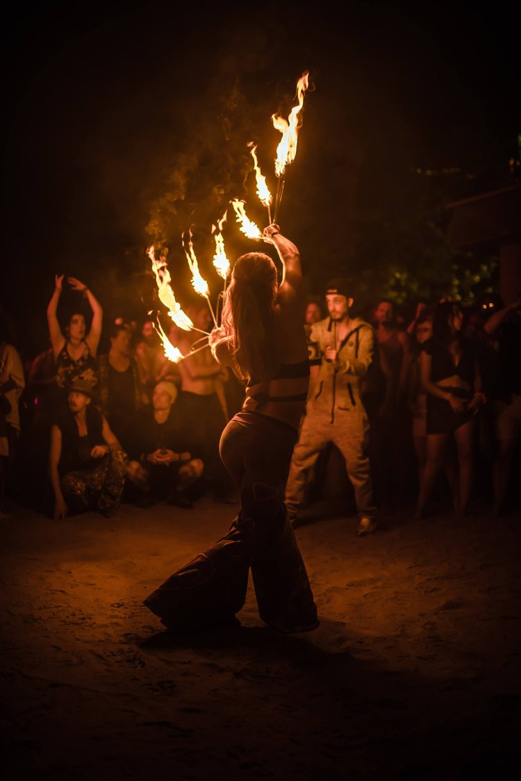 Festival atmosphere at Sonic Springs.